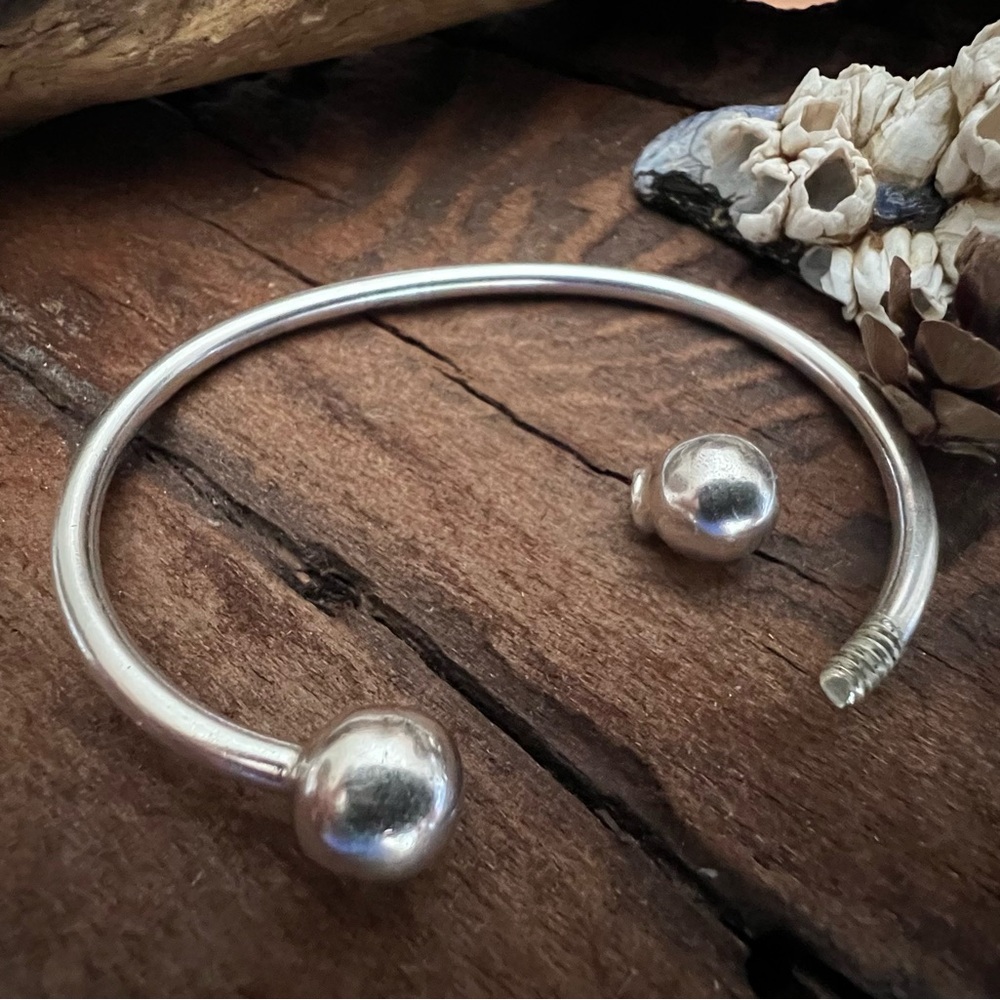 Authentic Taxco Mexico Open Bangle Medium M Charm Bracelet) Smooth End Balls